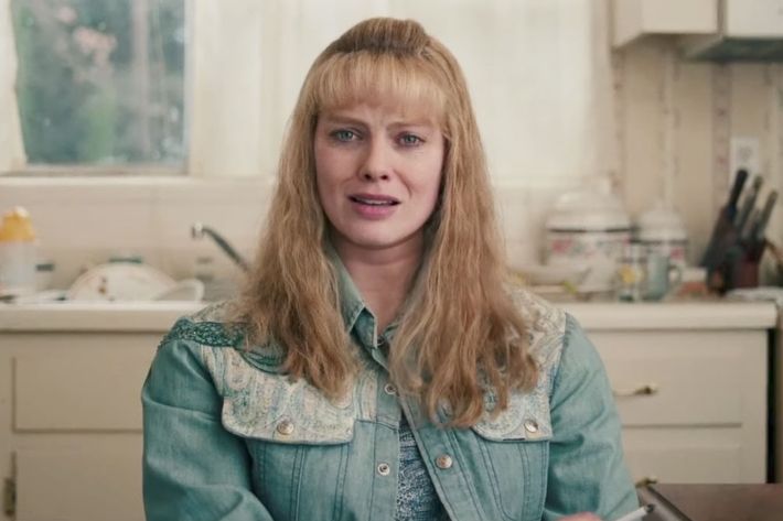 Margot Robbie to play Tonya Harding in biopic film; news