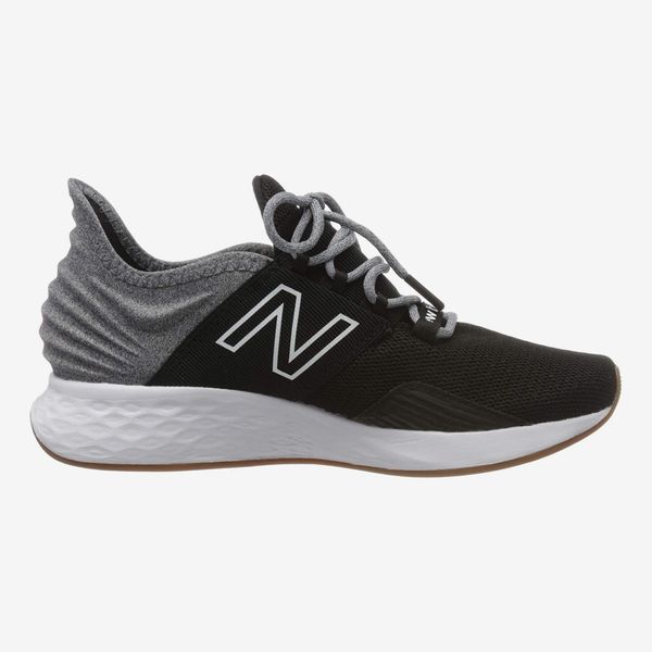 New Balance Women's Fresh Foam Roav V1 Running Shoe