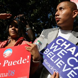 Supporters of US Democratic presidential candidate Illinois Senator Barack Obama listen during a Latino Town Hall meeting at the Los Angeles Trade Technical College in Los Angeles, 31 January 2008. Obama, 46, has made 