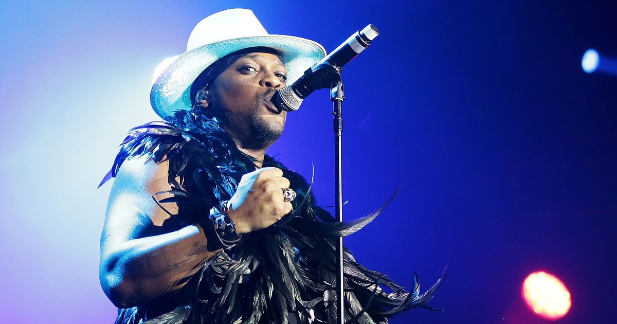 D’Angelo joins the Apollo Theater battle of Verzuz