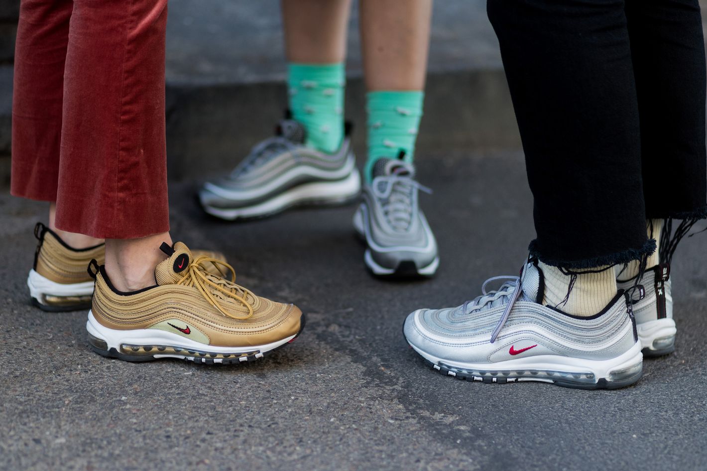 9 Ways To Wear Ugly Dad Sneakers - Style By Number