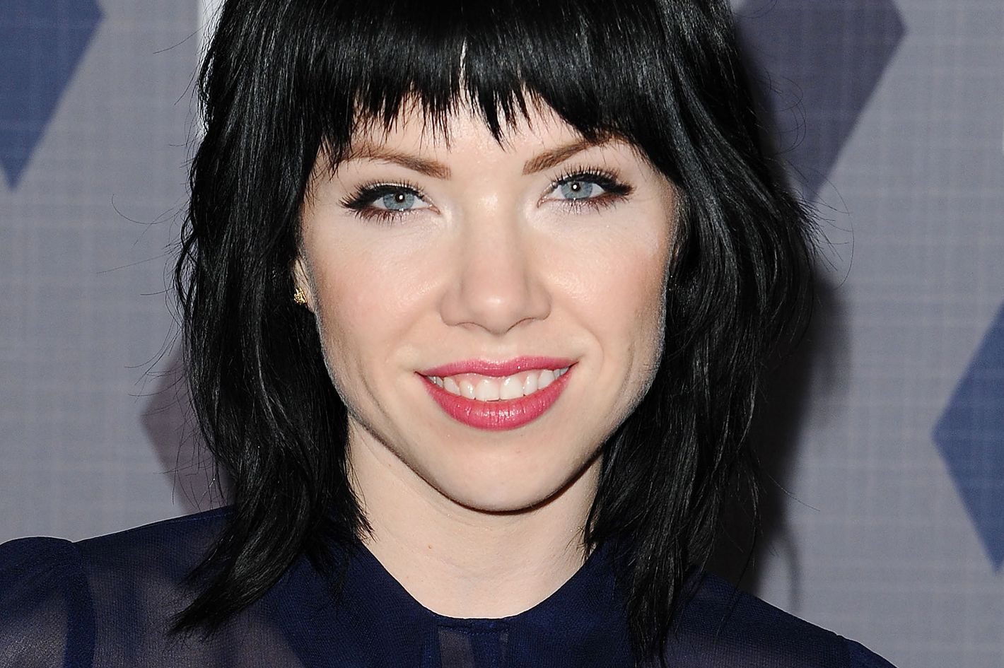 Carly Rae Jepsen sings Everywhere You Look theme song for Full House  sequel -- listen