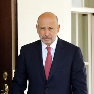 Lloyd Blankfein (R), Chairman and CEO of Goldman Sachs and Brian Moynihan (C), President and CEO of Bank of America, exit the White House after meeting with U.S. President Barack Obama October 2, 2013 in Washington, DC. Blankfein and Moynihan are the leaders of the Financial Services Forum, whose members met with Obama regarding the government shutdown and looming debt limit deadline. 