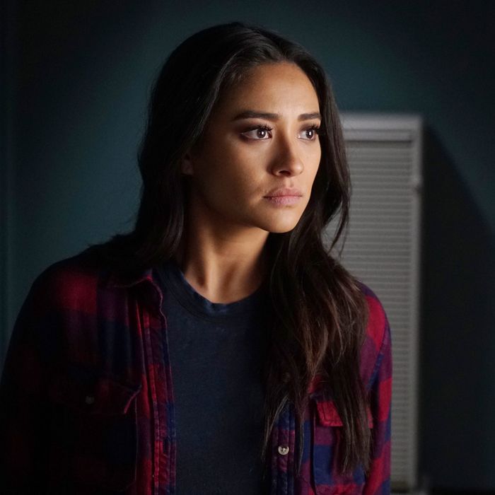 Pretty Little Liars Recap Bad Medicine