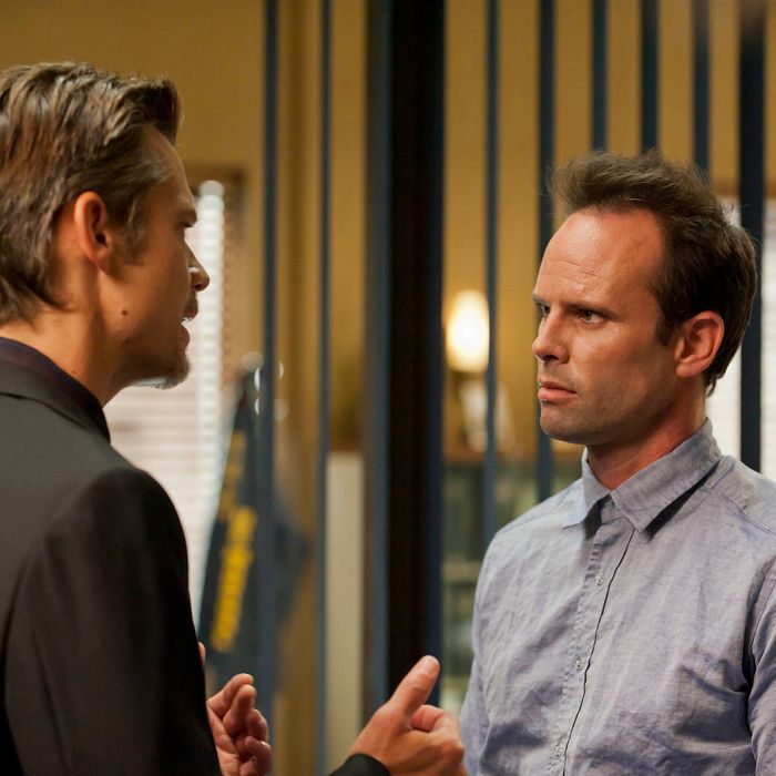 JUSTIFIED: Episode 301: THE GUNFIGHTER (Airs Jan. 17, 10:00 PM ET/PT). Pictured L-R: Timothy Olyphant and Walton Goggins. CR: Prashant Gupta / FX.