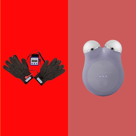 Technology news and reviews image