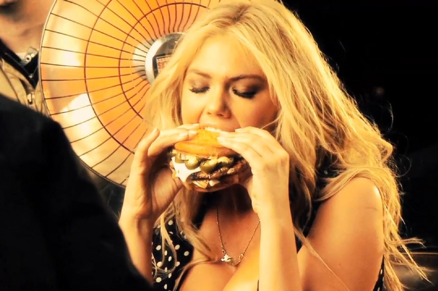 1420px x 946px - Carl's Jr. Recruits Kate Upton for Its Latest Ad