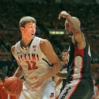 CHAMPAIGN, IL - DECEMBER 03: Meyers Leonard #12 of the Illinois Fighting Illini moves against Robert Sacre #00 of the Gonzaga Bulldogs at Assembly Hall on December 3, 2011 in Champaign, Illinois. Illinois defeated Gonzaga 82-75. (Photo by Jonathan Daniel/Getty Images) *** Local Caption *** Meyers Leonard; Robert Sacre