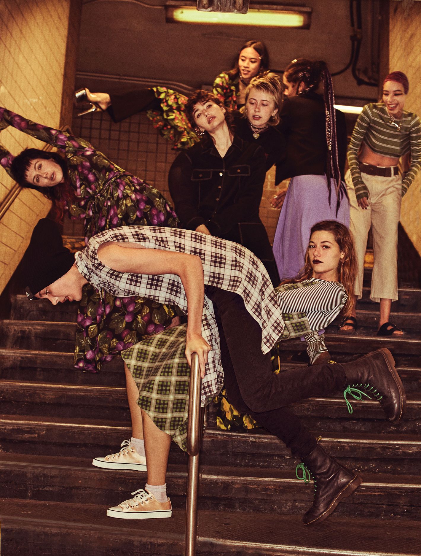 Marc Jacobs Brought Back His '90s Grunge CollectionHelloGiggles