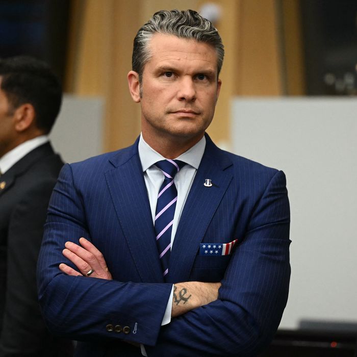 Leon Panetta Calls Out Hegseth's Investigation of Mark Kelly