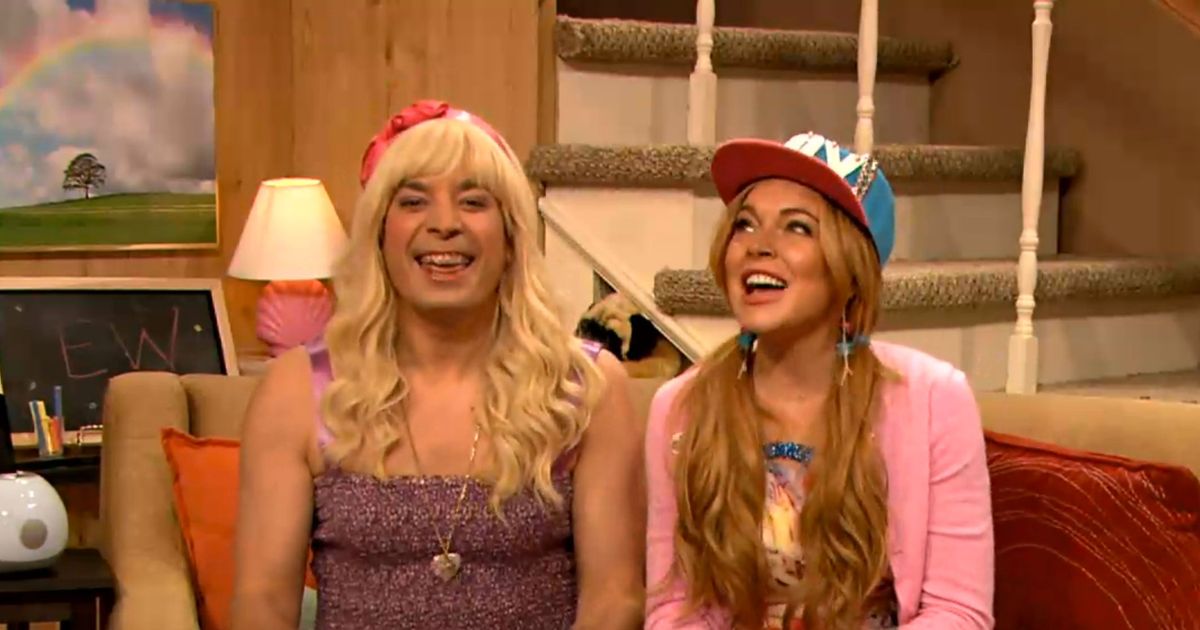 Lindsay Lohan Surprises Jimmy Fallon As Her Younger Self on Late Night ...