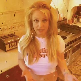 Britney Spears Makes A Spooky Sandwich On Instagram Watch