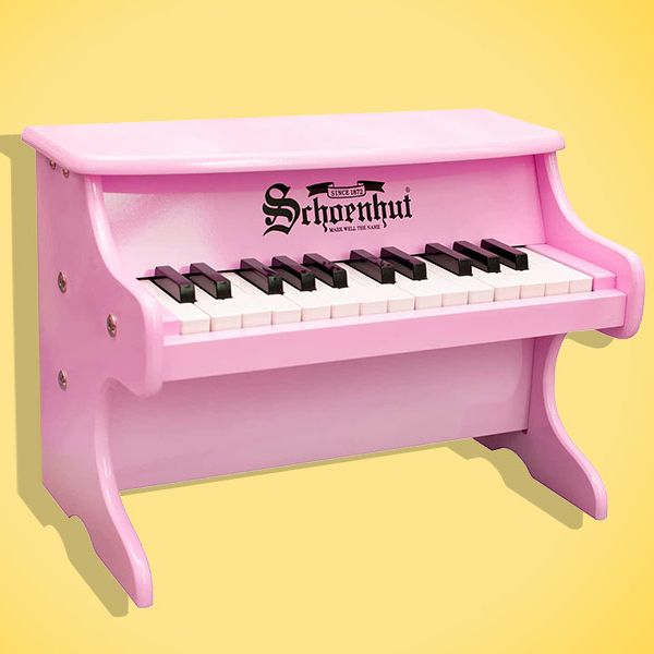 Spotted: Chloë Sevigny’s Infant Son’s Schoenhut Baby Piano | The Strategist