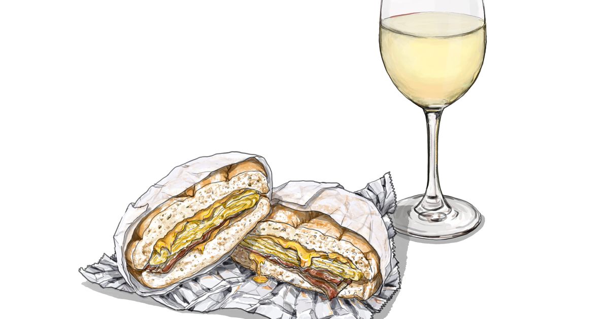 The Best Wine to Drink With Bacon and Eggs