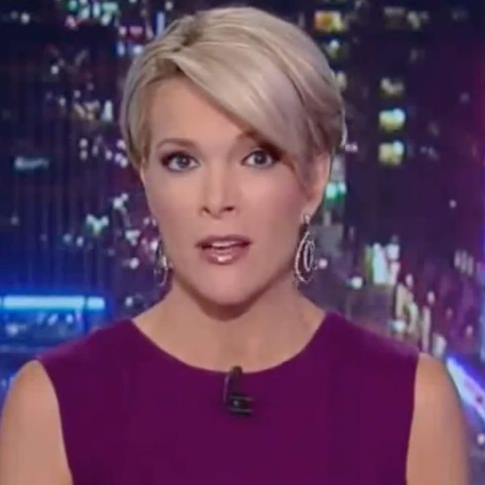 Megyn Kelly Roasts Trumps Campaign Manager Over Sexism