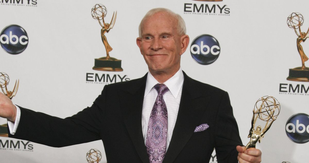 Tom Smothers, Half of the Smothers Brothers Duo, Dead at 86 - Vimarsana News