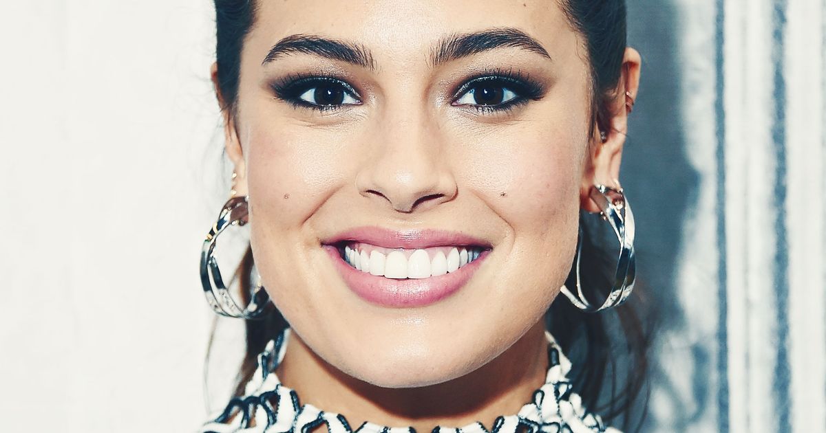 Ashley Graham Becomes The First Major Plus Size Beauty Model