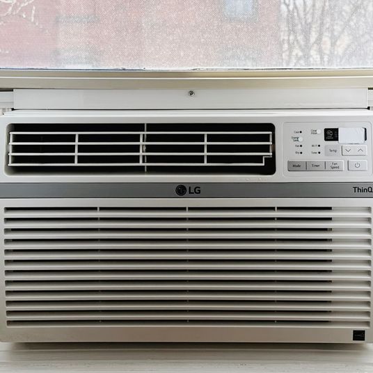 Technology news and reviews image