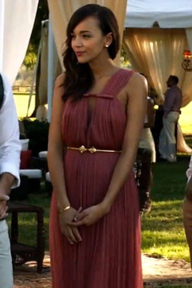 Oh, her story lines were terrible, but man, this dusty-pink Lanvin dress with a shiny gold belt was absolutely gorgeous. Revenge has a well-dressed cast in general — sheath dresses, as far as the eye can see! — but this was a stand-out moment.