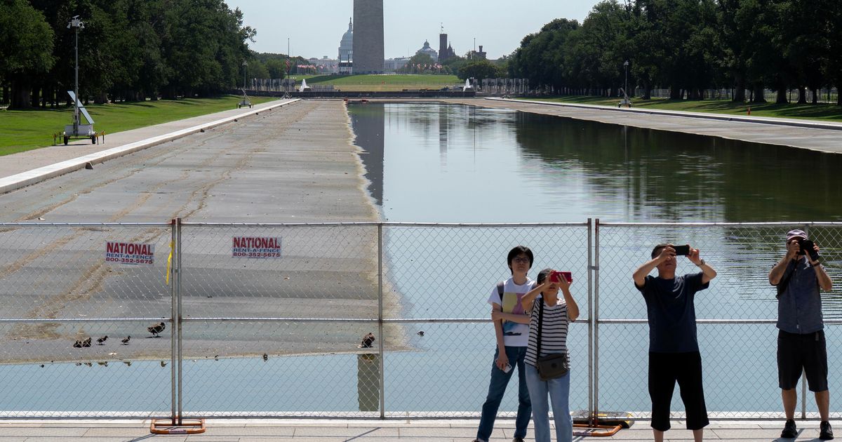 Trump Defeated by Reflecting Pool ‘Vandals'