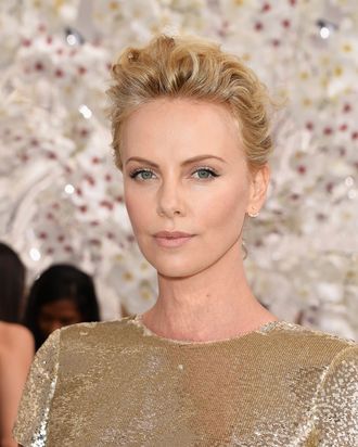 Charlize Theron Chooses an Everyday Option from Bottega Veneta