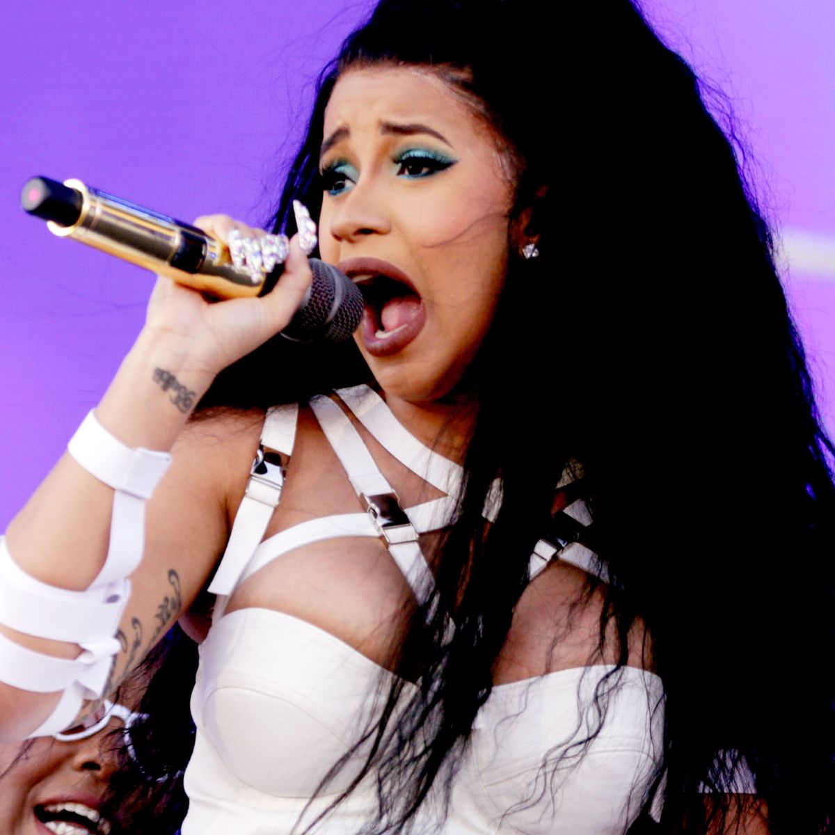 Cardi B Becomes First Female Rapper To Have Two No 1 Hits