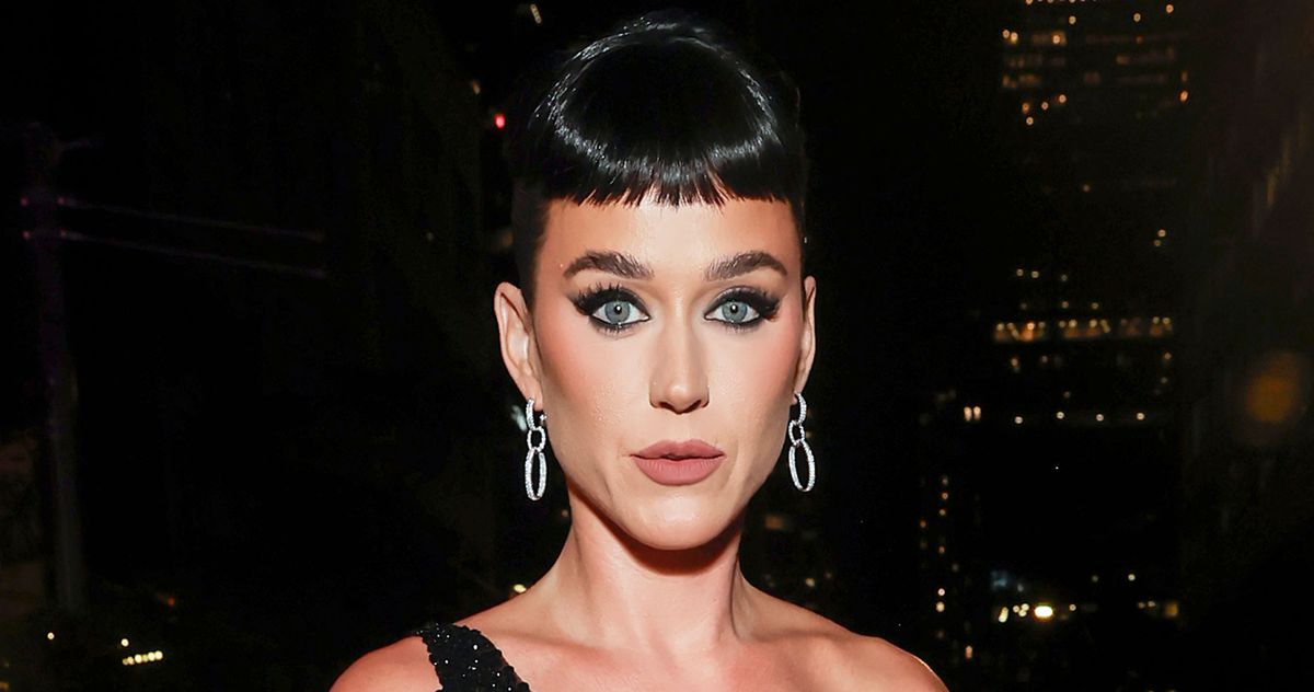 Katy Perry Is Posting Through It