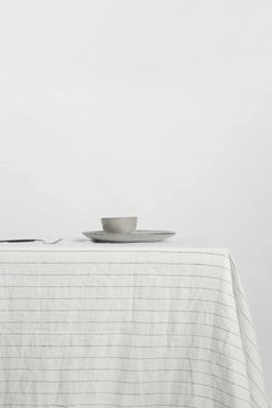 Cultiver Linen Tablecloth