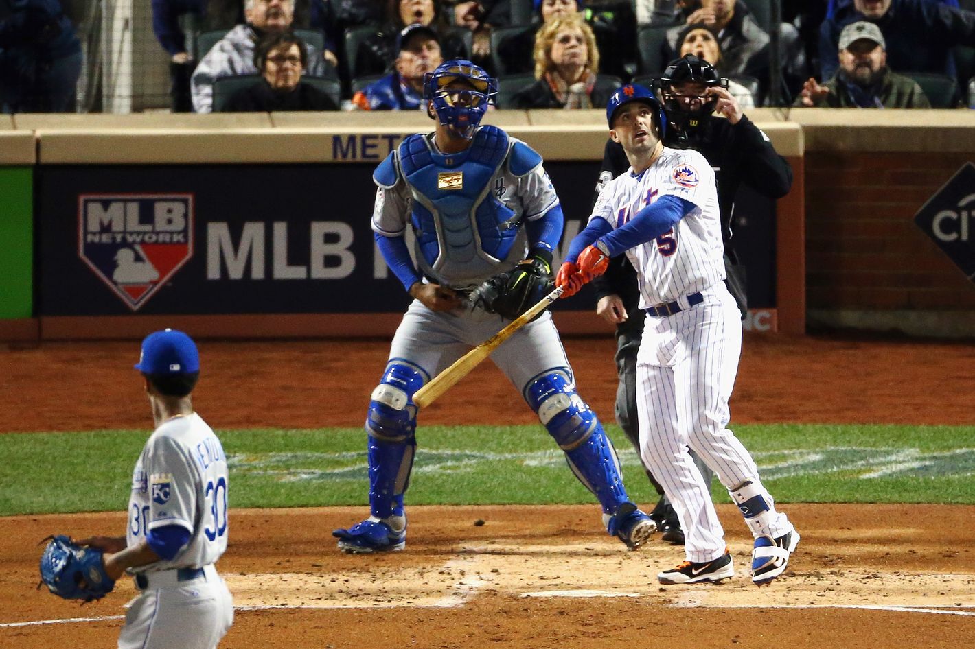 Mets win Game 3, cut Royals' lead to 2-1 in World Series