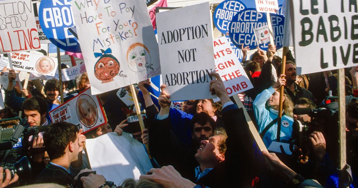Trump nie łagodzi aborcji, zmienia taktykę