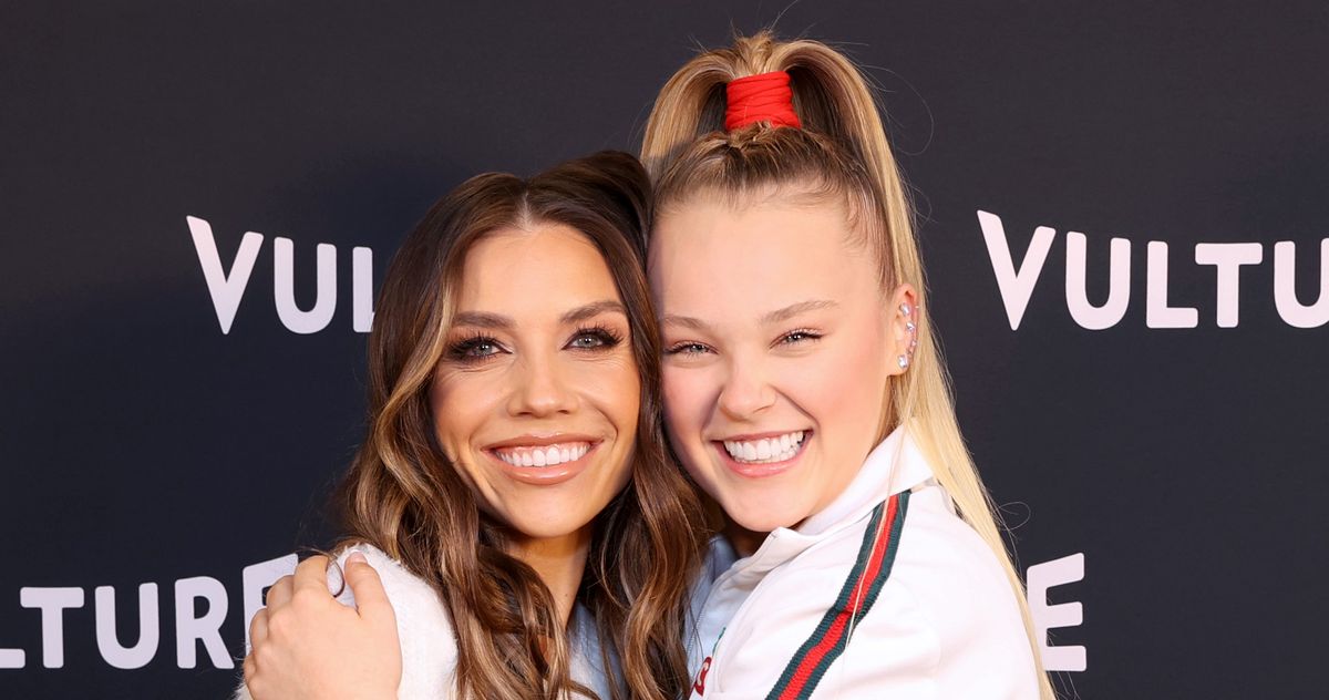 Why JoJo Siwa Says DWTS' Jenna Johnson Will Be the Best Mom