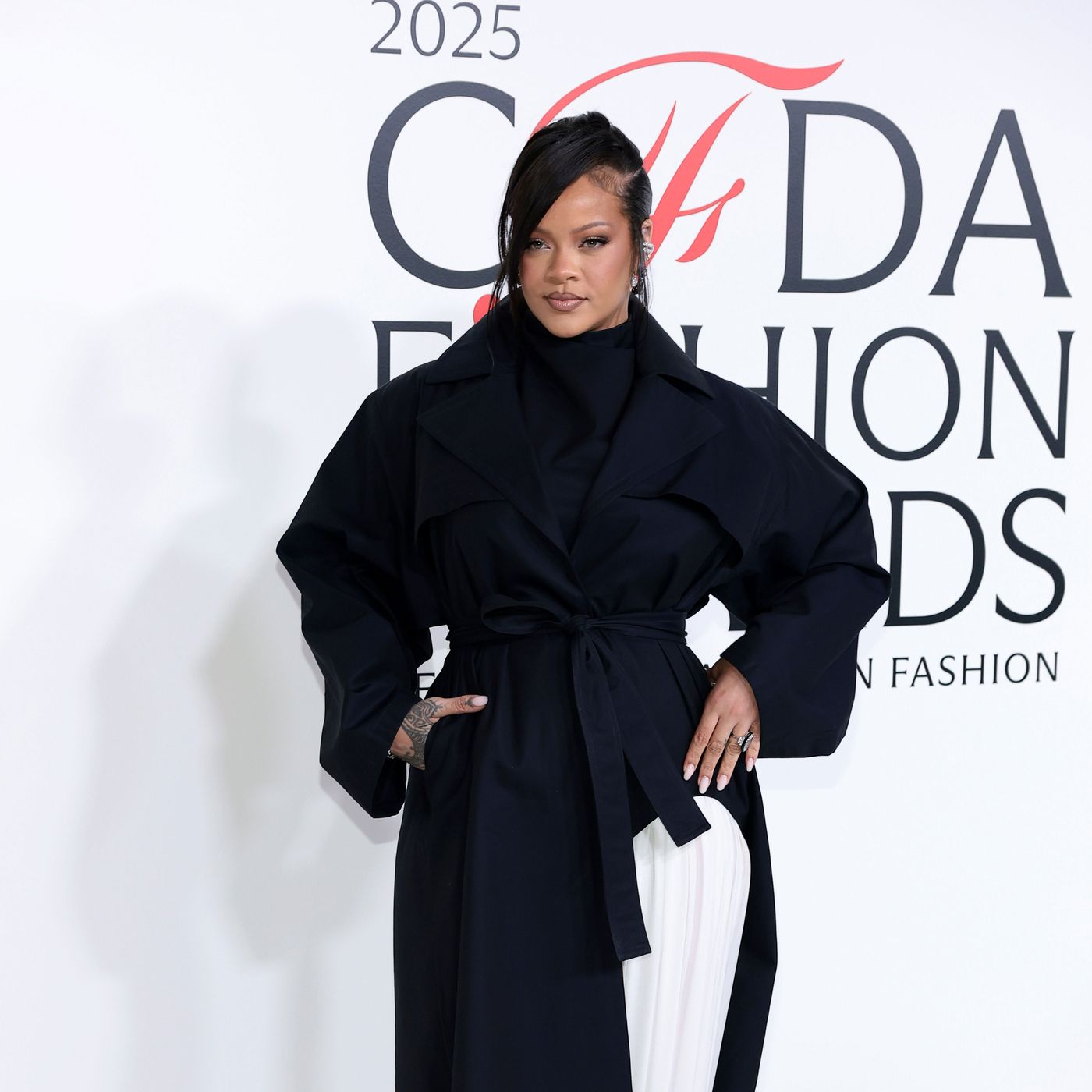 rihanna dress designer Maison Margiela, the creative designer behind Rihanna's iconic Met Gala dress revealed it took over 1,380 hours to make her dress. THE MET GALA: Rihanna wears custom Maison Margiela for the