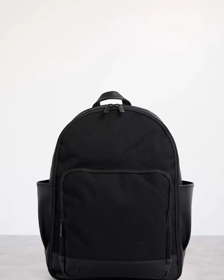 Black Fashion Backpacks | designofthings.jp