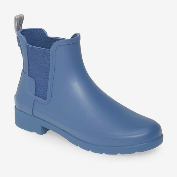 hunter refined chelsea boot - strategist best rain boot muted blue