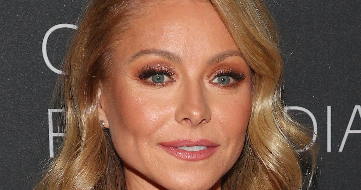 Coronavirus: Kelly Ripa Has Been Quarantining in Caribbean