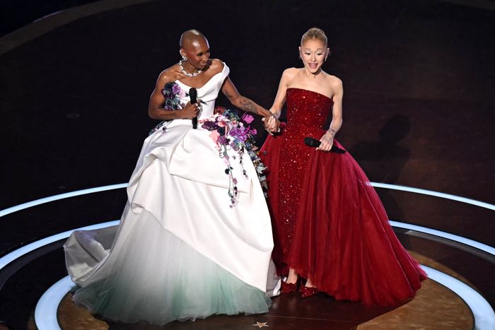 Cynthia Erivo and‌ Ariana Grande performing at the Oscars.
