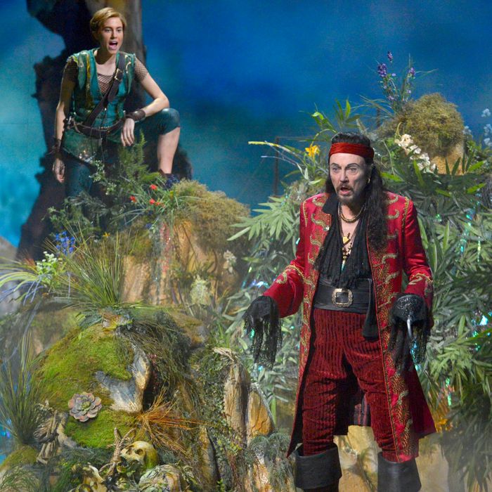 PETER PAN LIVE! -- Dress Rehearsal -- Pictured: (l-r) Allison Williams as Peter Pan, Christopher Walken as Captain Hook -- (Photo by: Virginia Sherwood/NBC)