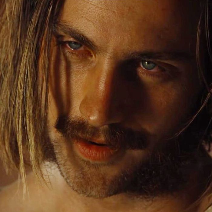 Thank You, Golden Globes, for Recognizing How Great Aaron Taylor-Johnson  Was in Nocturnal Animals
