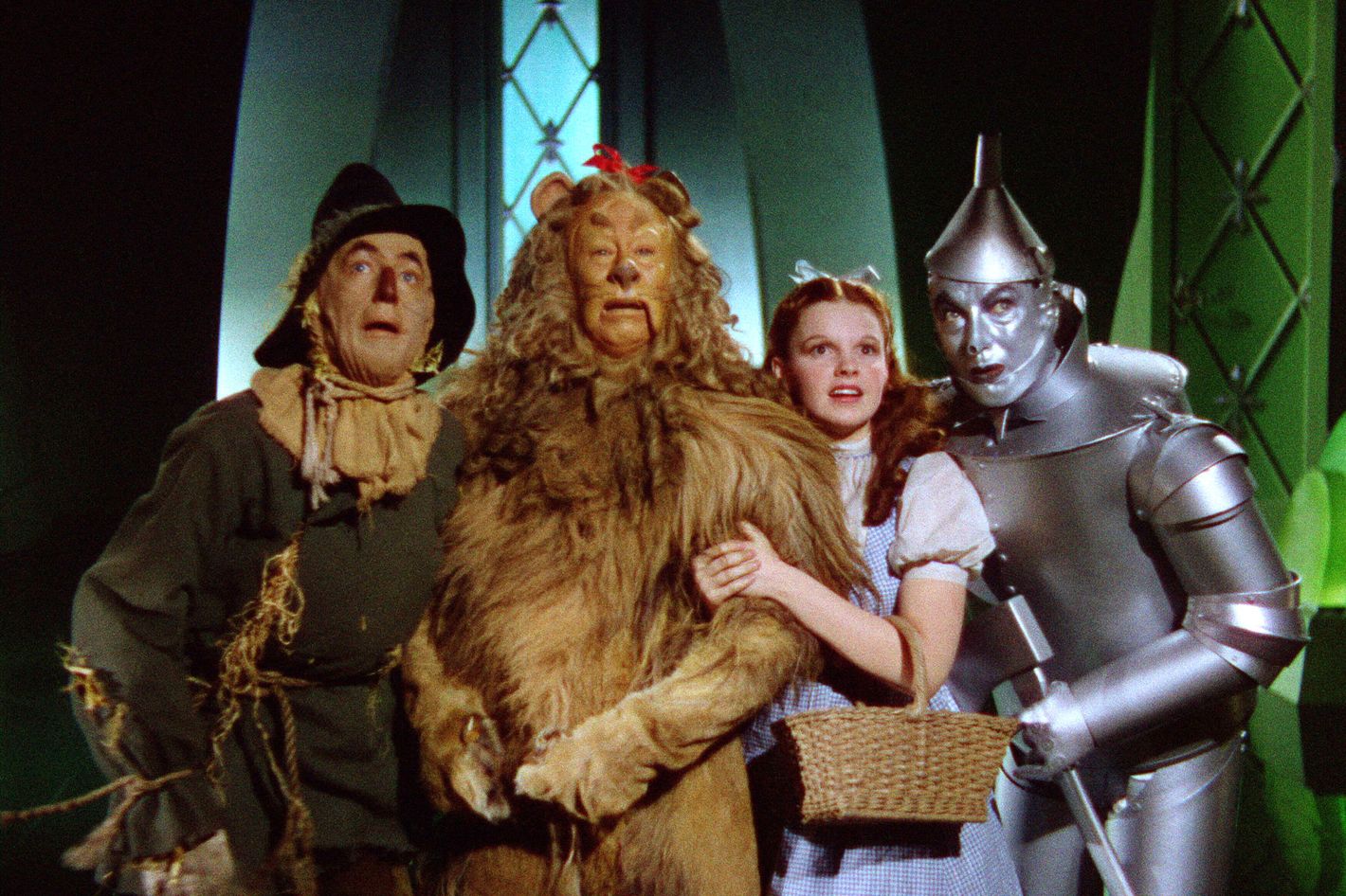 7 Theories of What The Wizard of Oz Is Really About