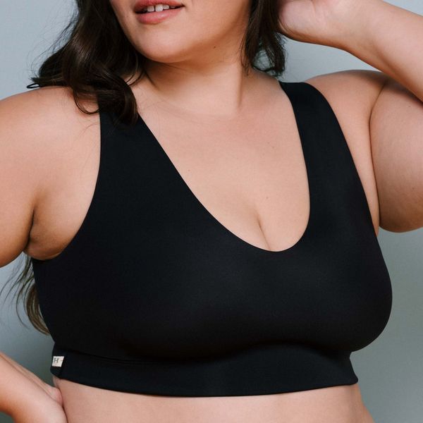 Rose and Black Wire-Free Sports Bra – Bustin' Out Boutique