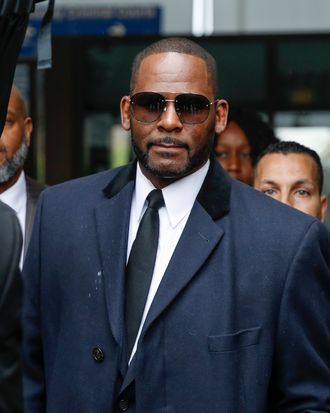 R Kelly Update New York Trial Date Pushed To September