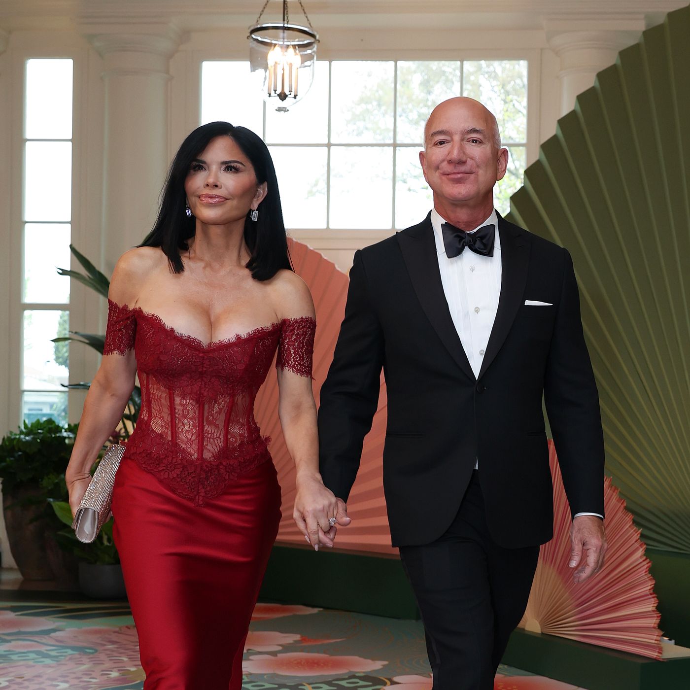 Lauren Sanchez s White House Dress Has People Talking