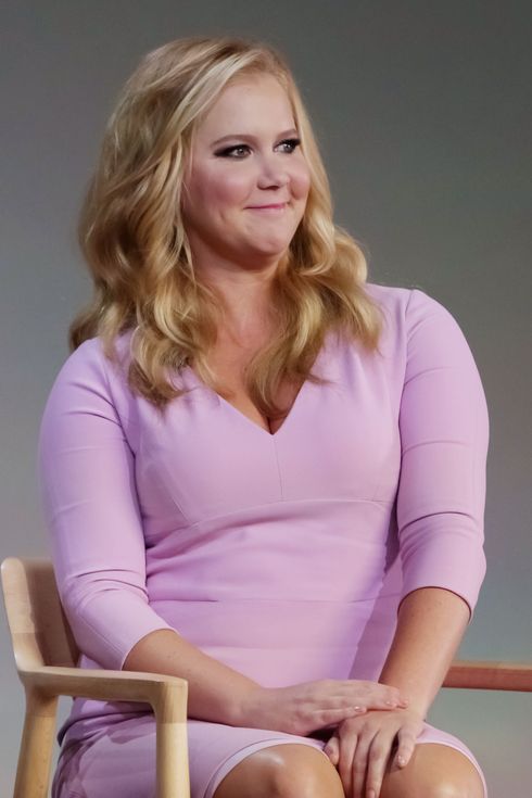 Amy Schumer Blowjob - Amy Schumer's First Sex Scene Involved 'Scream-Crying and Drooling'