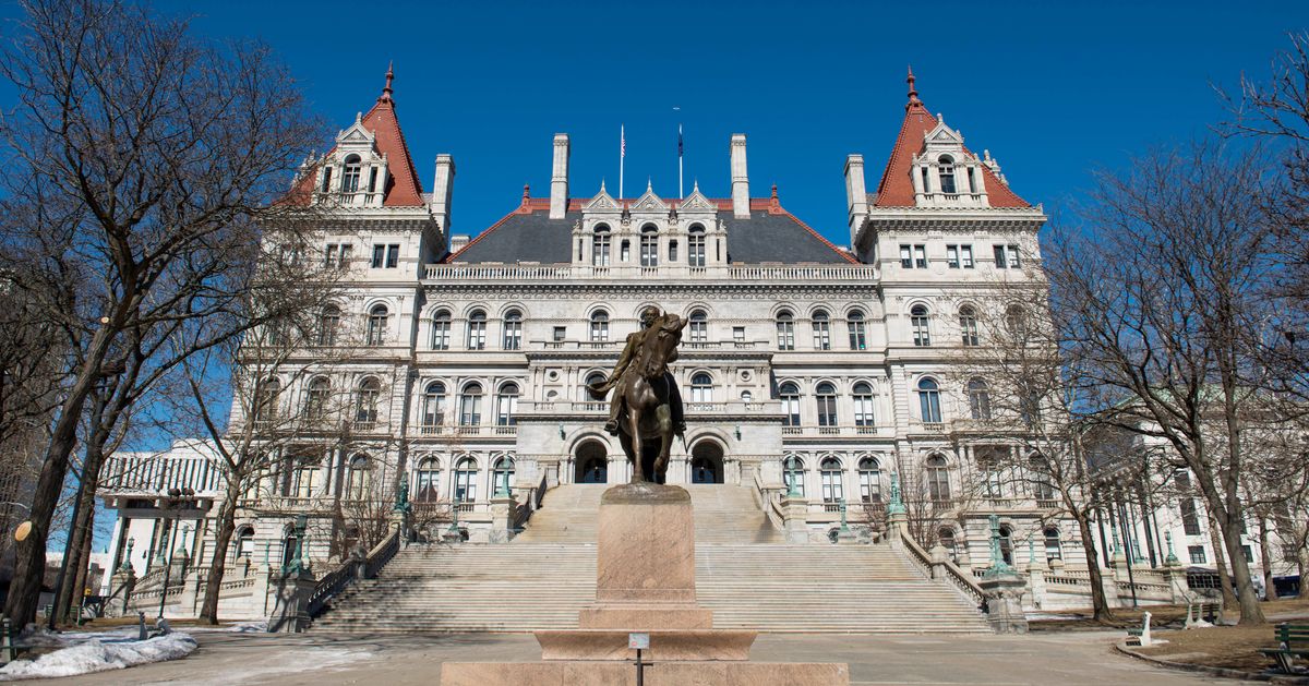 New York Assembly Votes to Outlaw Child Marriage