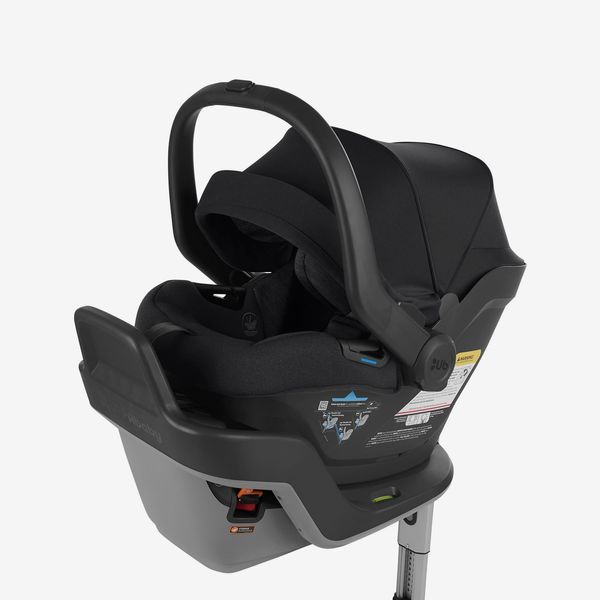 Uppababy MESA MAX Infant Car Seat & Base