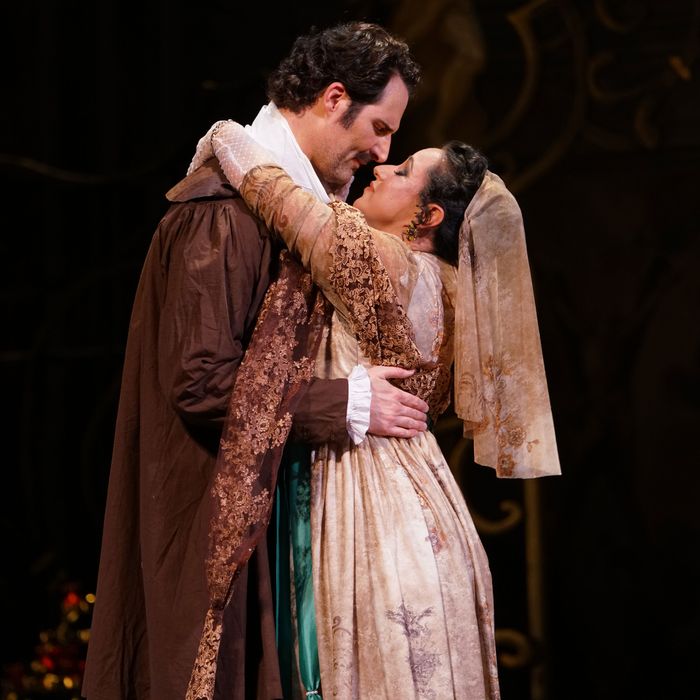 Kristin Sampson as Tosca, James Valenti as Mario Cavaradossi and Michael Chioldi as Baron ScarpiaInaugural NYC Opera PerformanceGeneral Director: Michael CapassoConductor: Pacien Mazzagatti