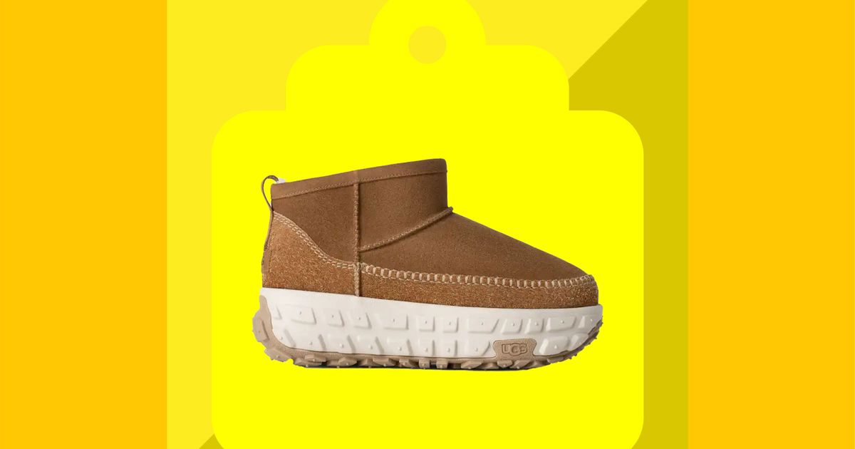 UGG Venture Daze Boot Sale 2025 | The Strategist
