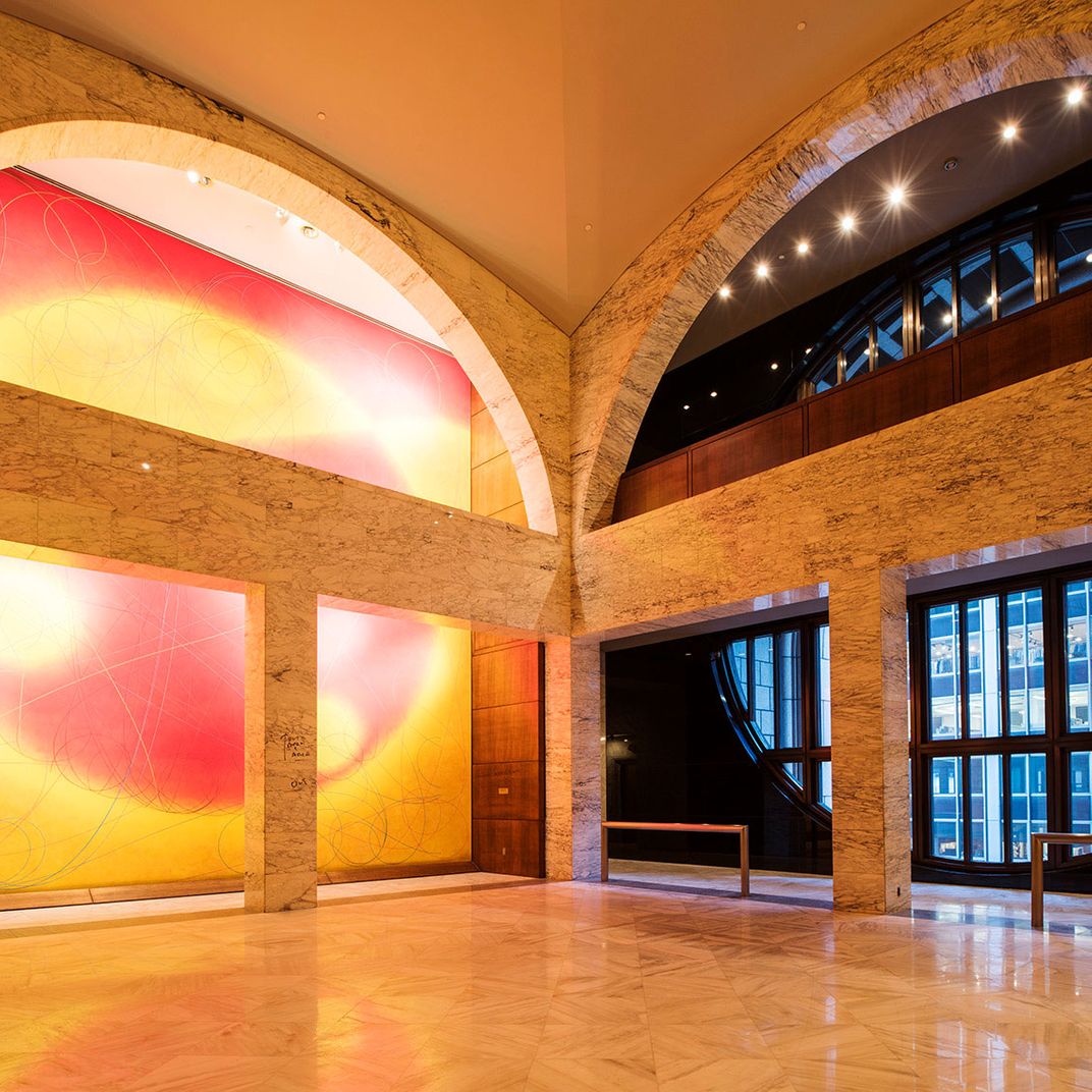 The seventh-floor sky lobby before renovation …
