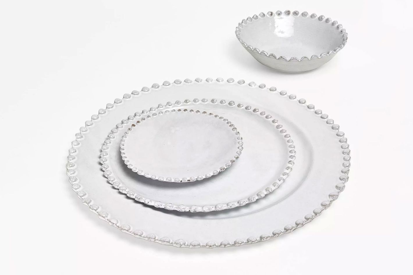 Must-Have Wedding Registry Items - Pretty Plates