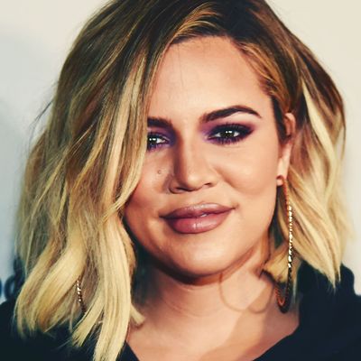 I Don't Think I've Ever Seen Khloé Kardashian This Freaking Blonde — See  the Photos